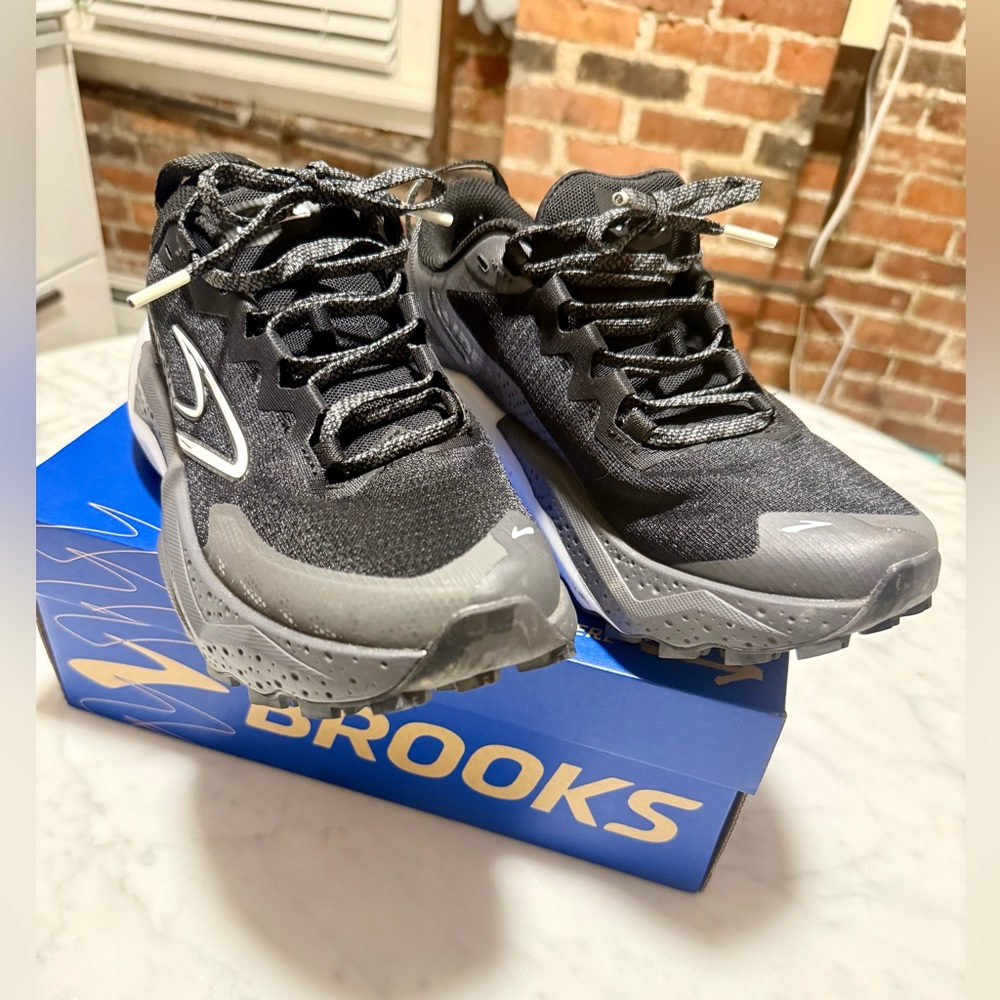 Brooks Caldera 8 Women’s 7.5 M